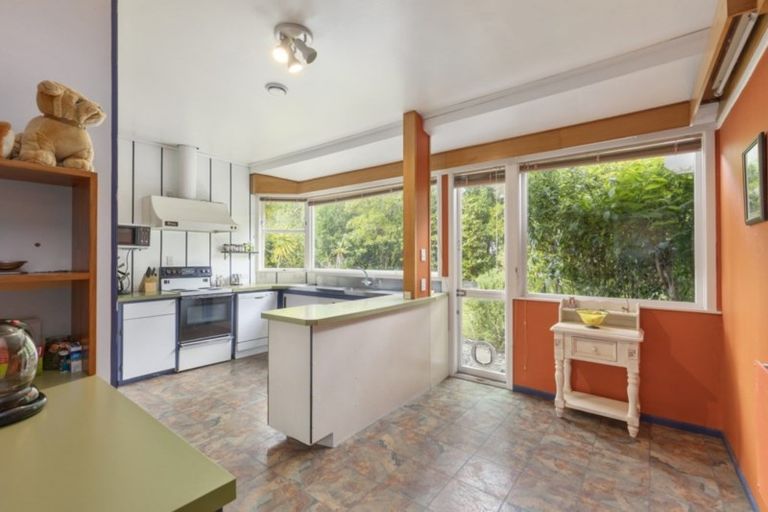 Photo of property in 49 Manuka Street, Stokes Valley, Lower Hutt, 5019