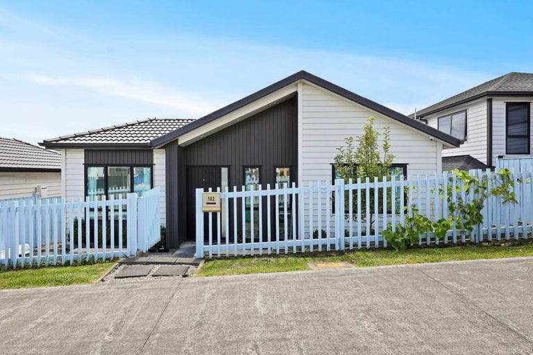 Photo of property in 102 Thomas Road, Flat Bush, Auckland, 2019