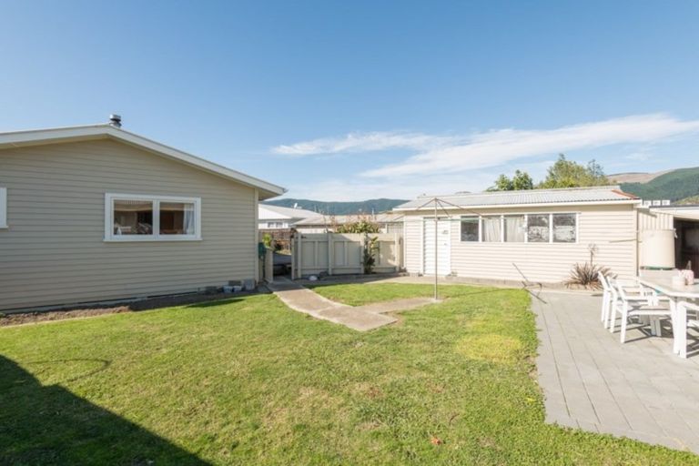 Photo of property in 15a Chisnall Street, Richmond, 7020