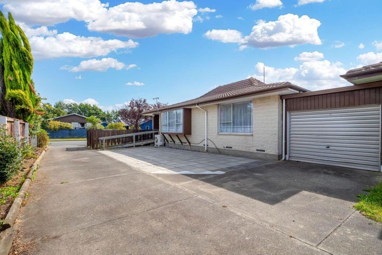 Photo of property in 1/57 Sarabande Avenue, Redwood, Christchurch, 8051