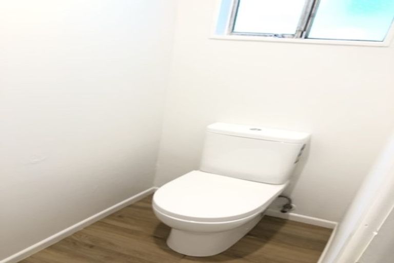 Photo of property in 2/159a Newlands Road, Newlands, Wellington, 6037