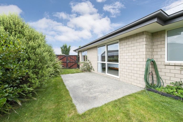 Photo of property in 55 Huntingdon Drive, Rangiora, 7400