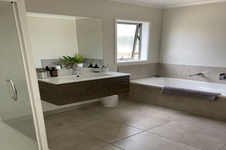 Photo of property in 32 Cape Cod Drive, Gulf Harbour, Whangaparaoa, 0930