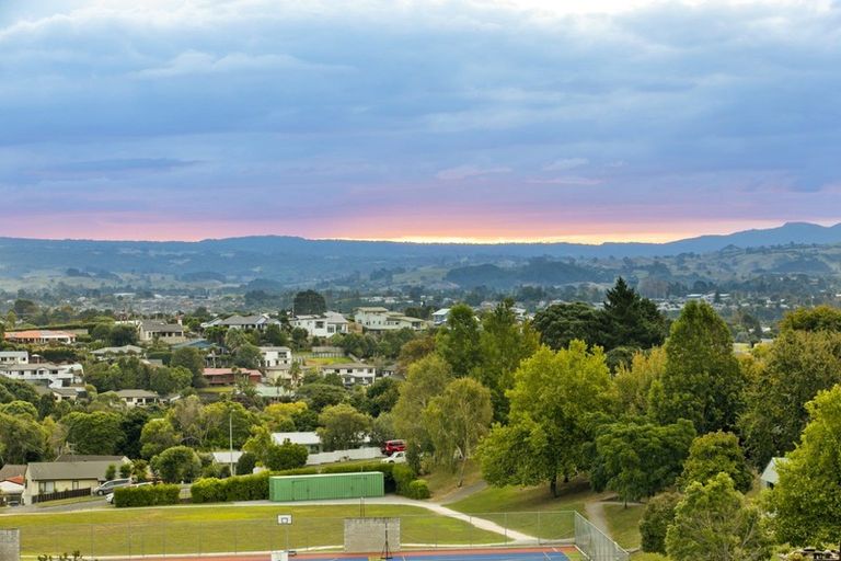 Photo of property in 8a Pelorus Street, Welcome Bay, Tauranga, 3112