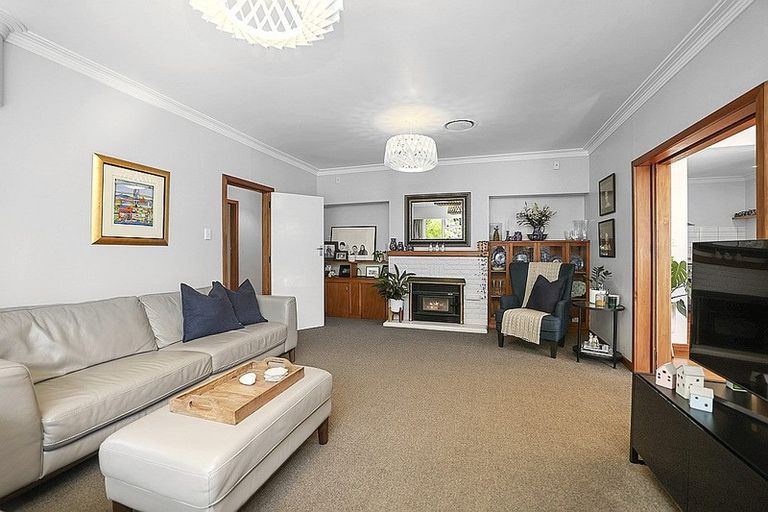 Photo of property in 120 Carrington Street, Lower Vogeltown, New Plymouth, 4310