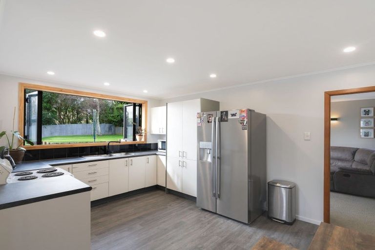 Photo of property in 12 Tokomaru Road, Tokomaru, Palmerston North, 4474