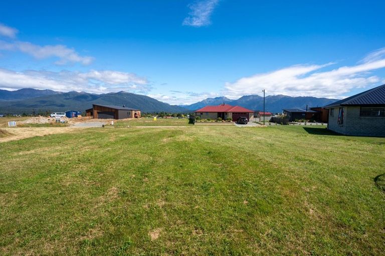 Photo of property in 52 Burnby Drive, Te Anau, 9679
