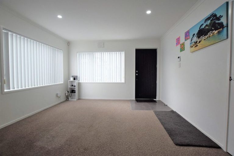 Photo of property in 1/67a Metcalfe Road, Ranui, Auckland, 0612