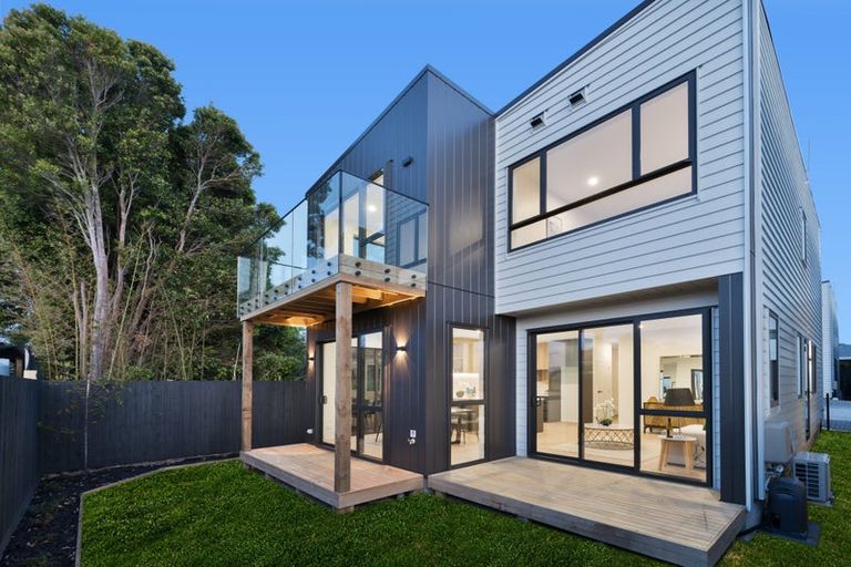 Photo of property in 29e Dellwood Avenue, Henderson, Auckland, 0612