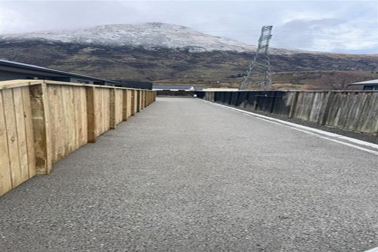 Photo of property in 13b Poolburn Court, Lake Hayes, Queenstown, 9304