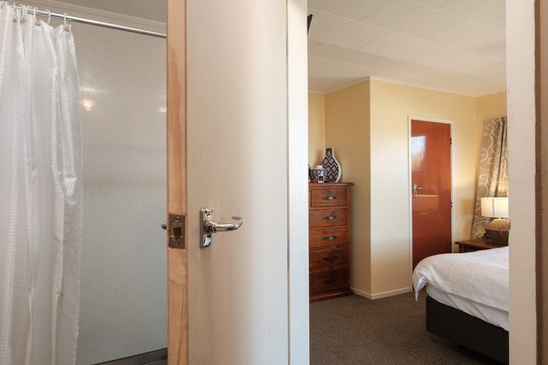 Photo of property in 49 Lawrence Place, Outer Kaiti, Gisborne, 4010