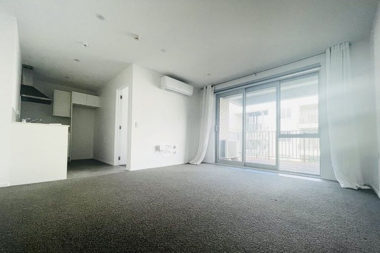 Photo of property in 105/28b Eileen Newey Place, Henderson, Auckland, 0612