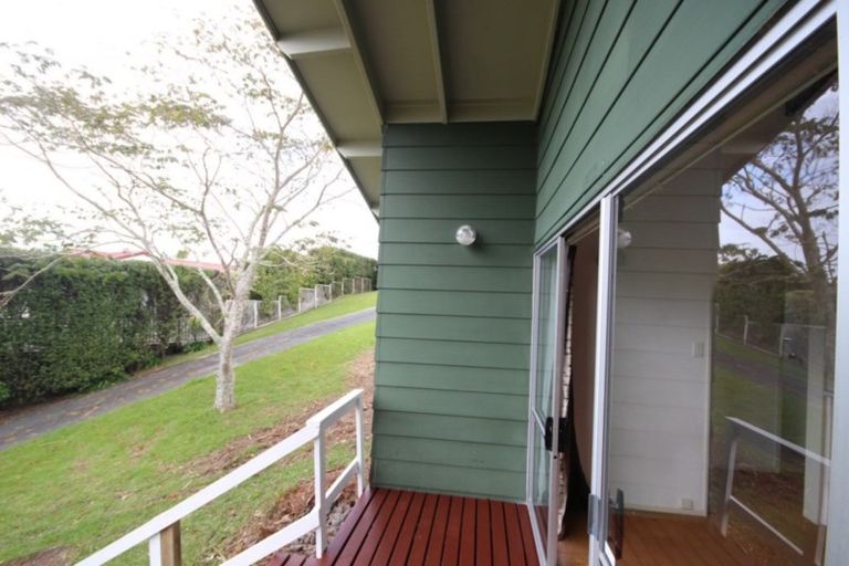 Photo of property in 9 Sunlight Promenade, Snells Beach, 0920