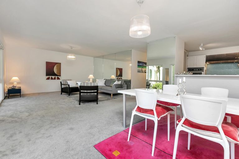 Photo of property in 3/34 Waiwera Place, Waiwera, Orewa, 0994