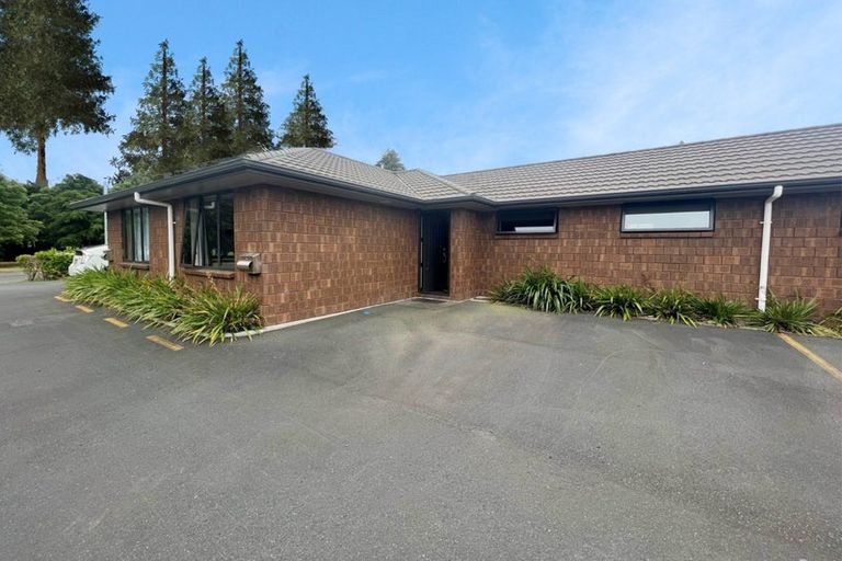 Photo of property in 2/108 Old Farm Road, Hamilton East, Hamilton, 3216