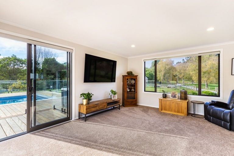Photo of property in 810 Tukairangi Road, Acacia Bay, Taupo, 3385
