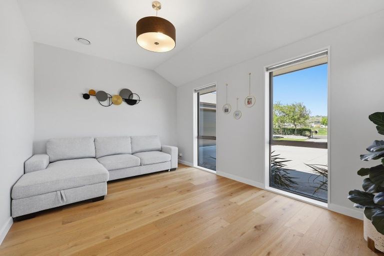 Photo of property in 8 Silver Springs Boulevard, Mosgiel, 9024