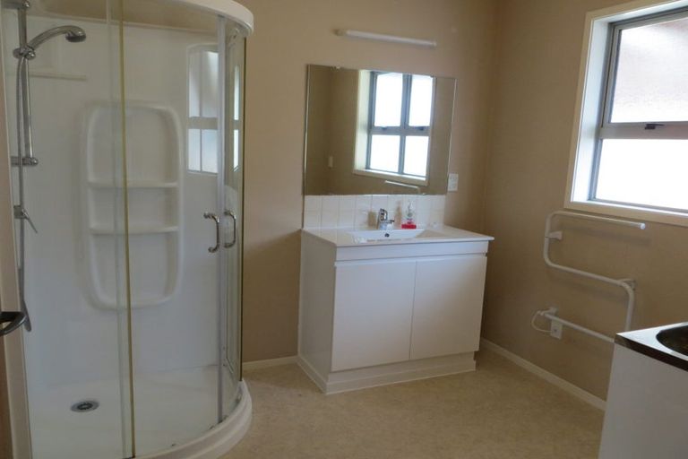 Photo of property in 21c Beauchamp Street, Tawa, Wellington, 5028