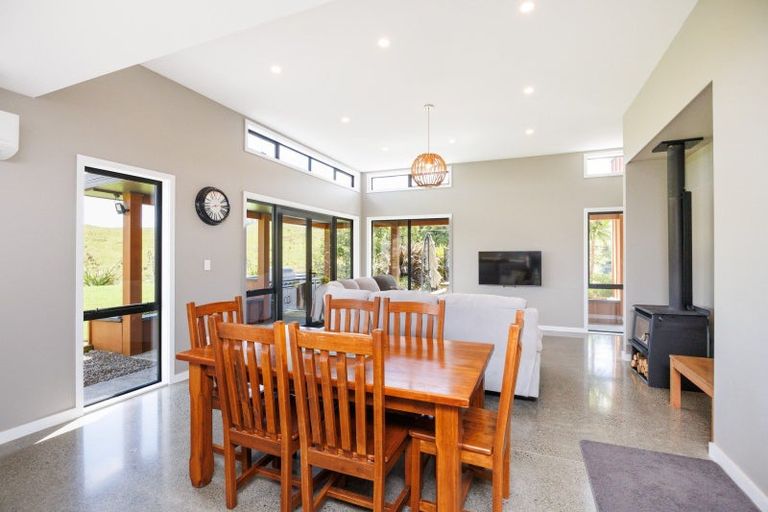 Photo of property in 981 Colyton Road, Bunnythorpe, Feilding, 4775