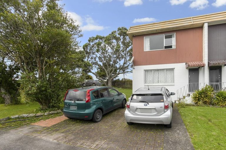 Photo of property in 1/78 West Coast Road, Glen Eden, Auckland, 0602