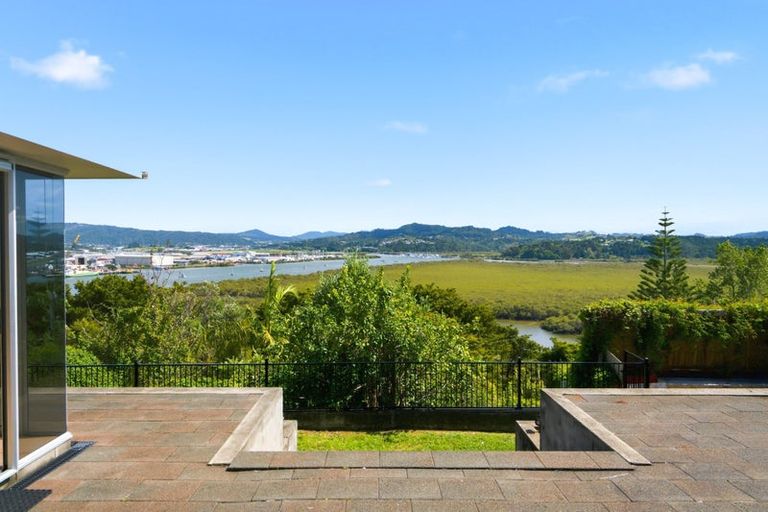 Photo of property in 52 George Point Road, Onerahi, Whangarei, 0110