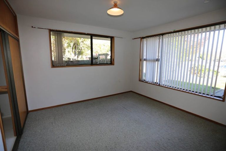 Photo of property in 56 Royal Park Drive, Parklands, Christchurch, 8083