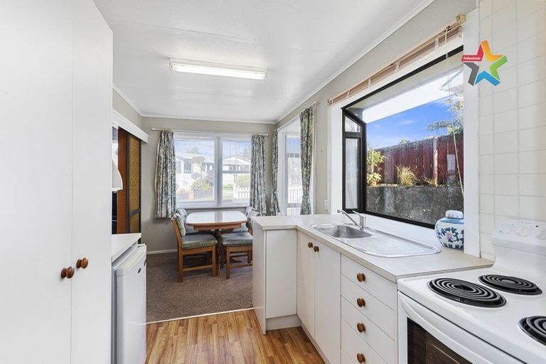 Photo of property in 66 Oakleigh Street, Maungaraki, Lower Hutt, 5010