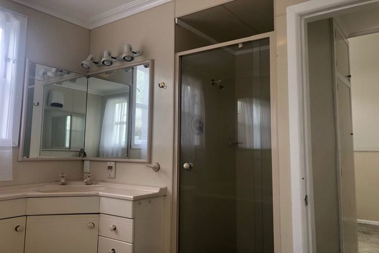 Photo of property in 65 Mako Mako Road, Levin, 5510