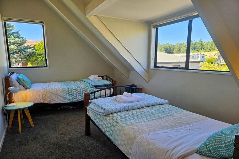 Photo of property in 4 Hamilton Drive, Lake Tekapo, 7999