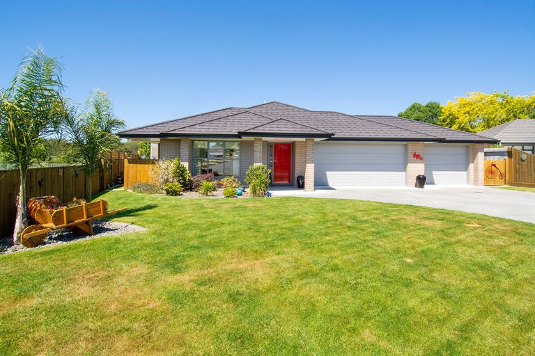 Photo of property in 56 Fairfax Crescent, Pyes Pa, Tauranga, 3112