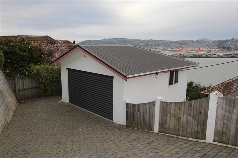 Photo of property in 63 Glendevon Place, Vauxhall, Dunedin, 9013