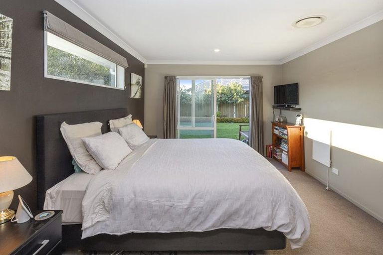 Photo of property in 12 Westpark Drive, Burnside, Christchurch, 8053