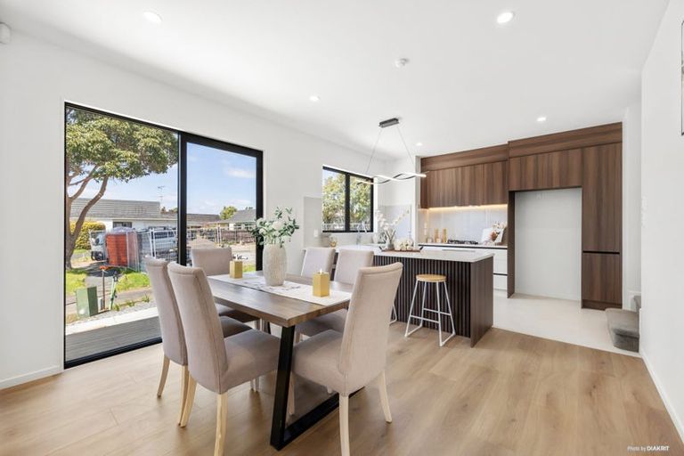 Photo of property in 11a Mimosa Place, Half Moon Bay, Auckland, 2012