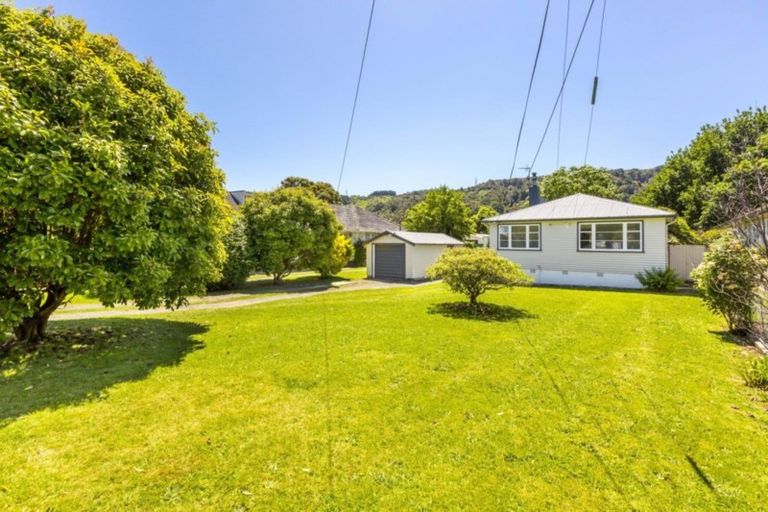 Photo of property in 3 Hudson Avenue, Ebdentown, Upper Hutt, 5018