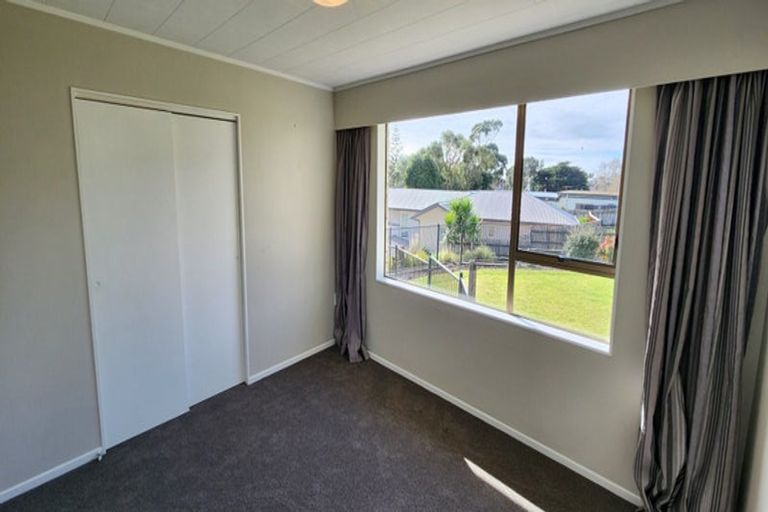 Photo of property in 17 Antonia Place, Bell Block, New Plymouth, 4312