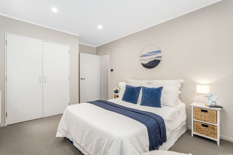 Photo of property in 37 Navigation Drive, Whitby, Porirua, 5024