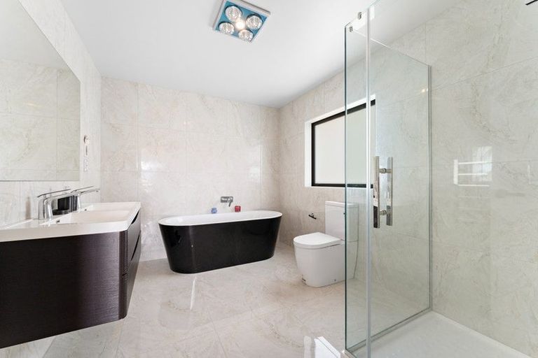 Photo of property in 24 Mettam Drive, Swanson, Auckland, 0614