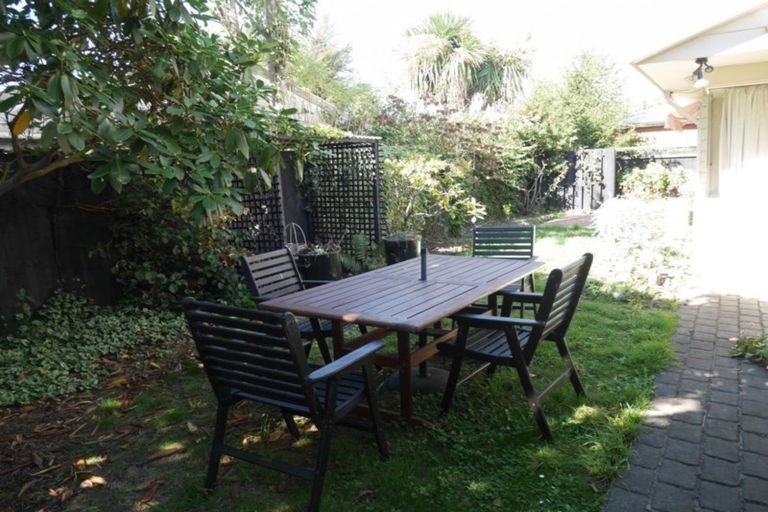 Photo of property in 1/3 Centaurus Road, Cashmere, Christchurch, 8022