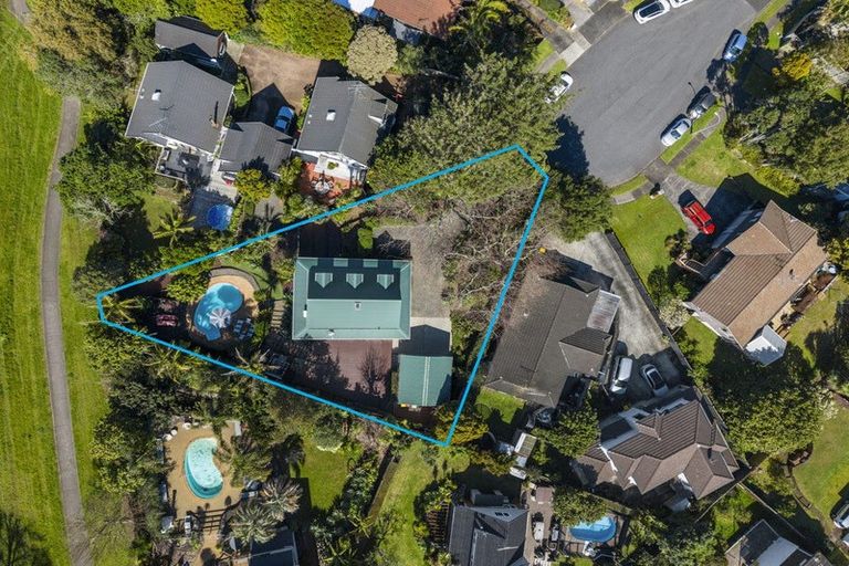 Photo of property in 12 Regia Close, Half Moon Bay, Auckland, 2012