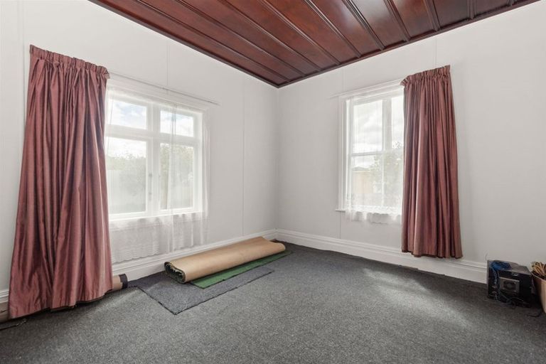 Photo of property in 5 Alexander Street, Ohingaiti, Hunterville, 4785