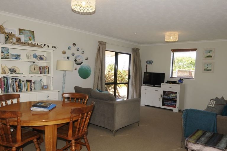 Photo of property in 6 Chambers Street, Kakanui, Oamaru, 9495