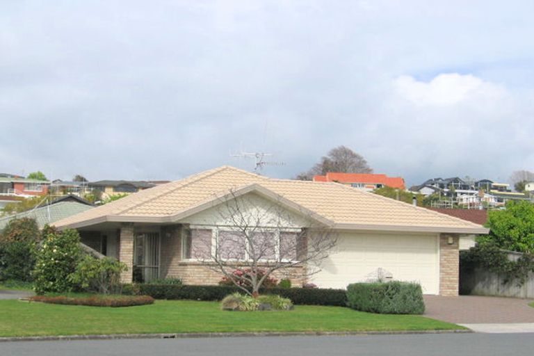 Photo of property in 17 Lilac Place, Otumoetai, Tauranga, 3110