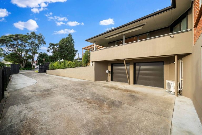 Photo of property in 17 Red Hill Road, Red Hill, Papakura, 2110
