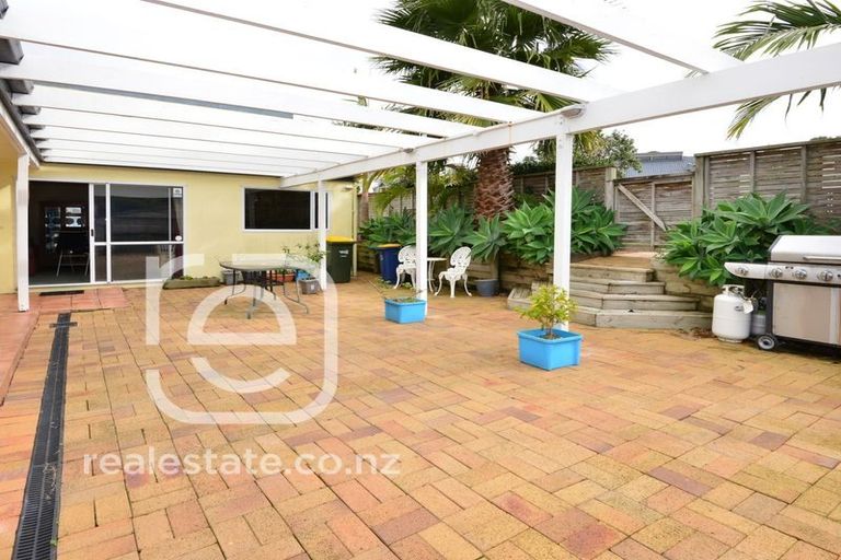 Photo of property in 157 West Harbour Drive, West Harbour, Auckland, 0618