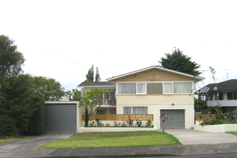Photo of property in 20 Holland Road, Hillcrest, Auckland, 0627