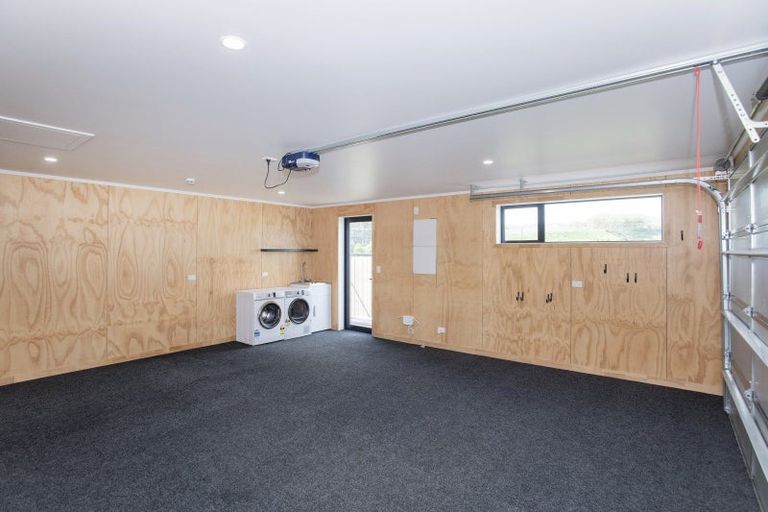 Photo of property in 38 Mangamoteo Street, Lytton West, 4071