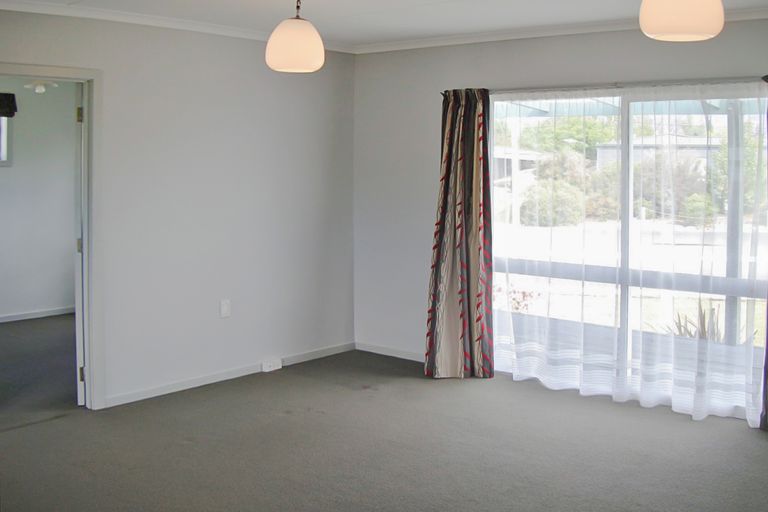 Photo of property in 18 Hunter Crescent, Twizel, 7901