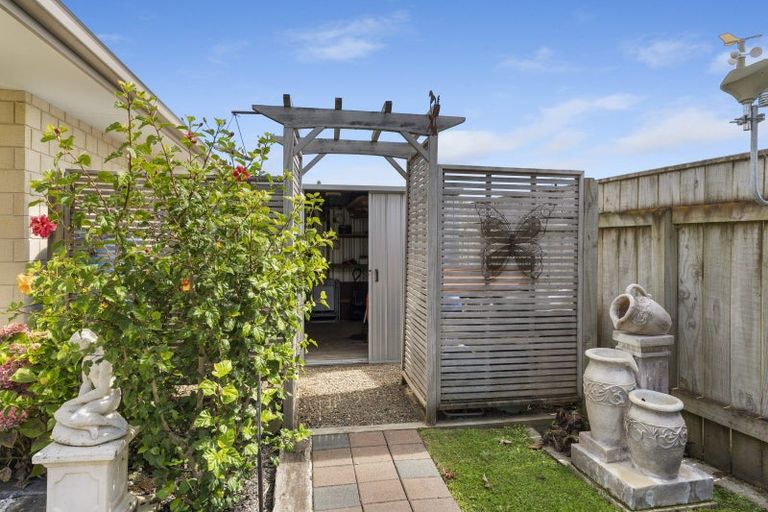 Photo of property in 24 Sue Avenue, Otaki, 5512