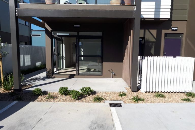 Photo of property in 17 Tuatua Road, Hobsonville, Auckland, 0616