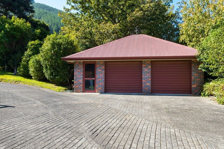 Photo of property in 5078 Kenepuru Road, Ohauparuparu Bay, Picton, 7282